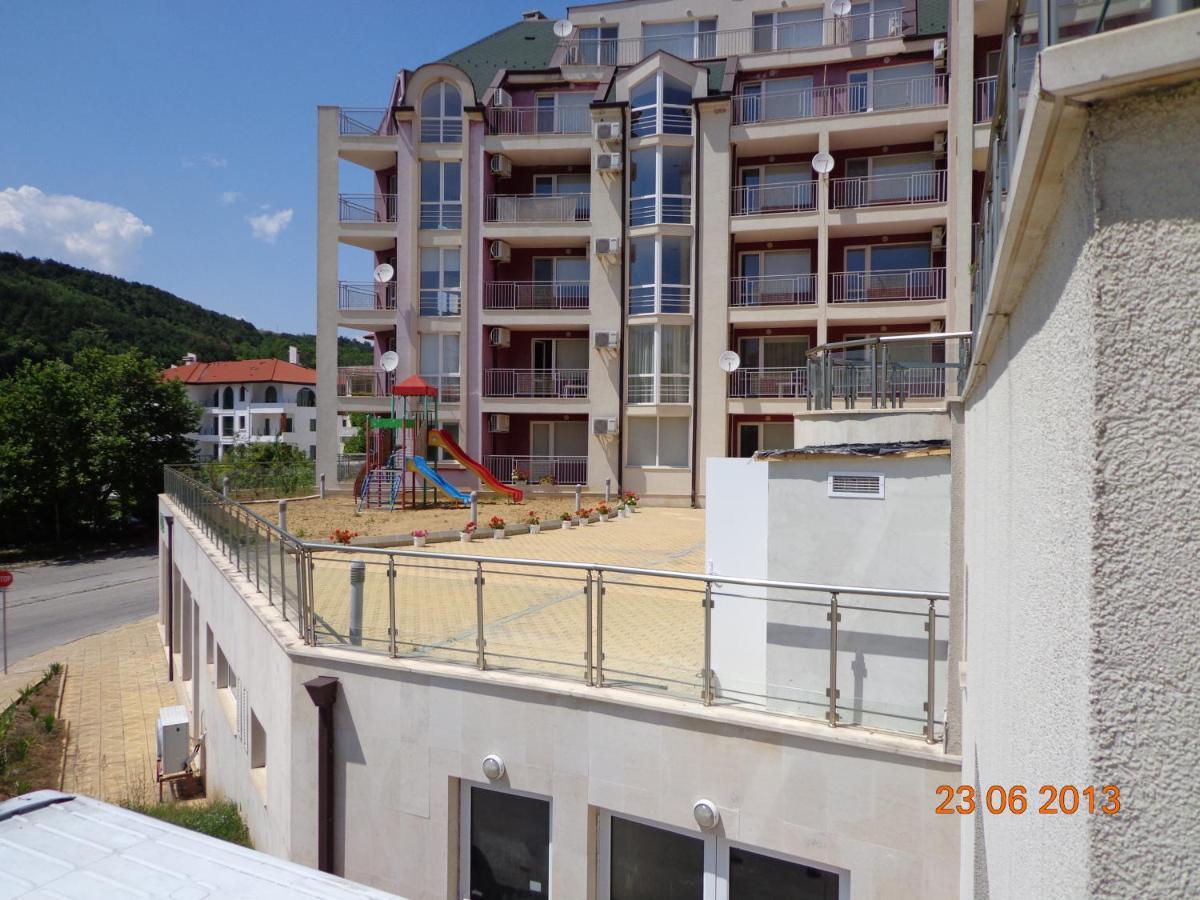 Kavarna Hills Apartments Екстер'єр фото